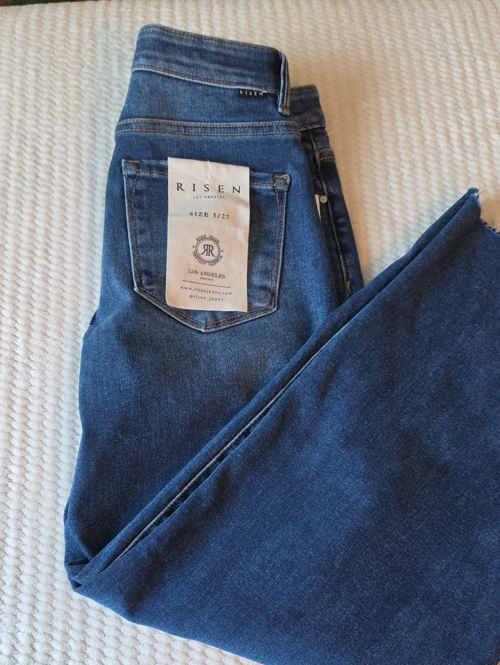 Women's Mid Wash Blue Jeans